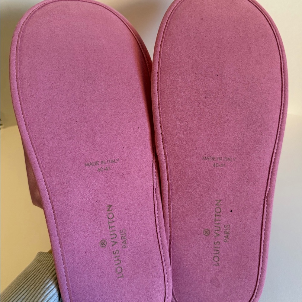 Louis Vuitton Pink Satin Quilted Slippers - Picture 5 of 8